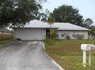 1534 SW Silver Ln, Port Saint Lucie, FL 34953