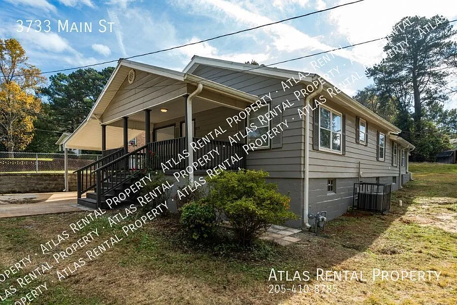 Coming Soon! 4 Bedroom/2 Bath Beauty in Adamsville!! — Photo 2