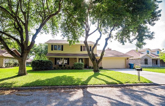 1st image of 113 Royale Dr