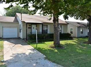 708 Archer Ave, Cockrell Hill, TX 75211