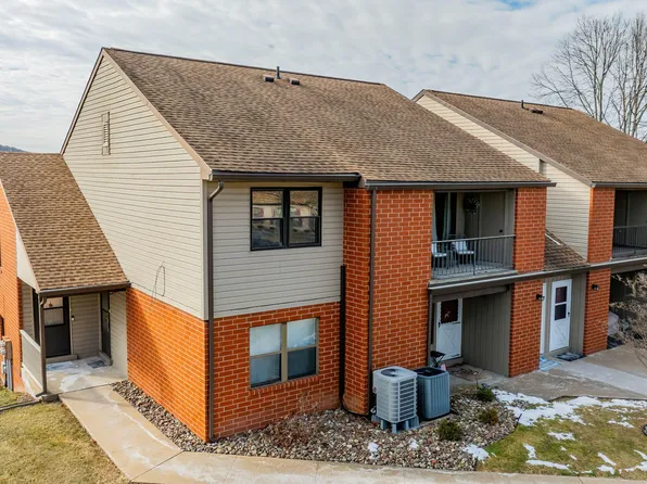 88 Ridgeview St, Danville, PA 17821