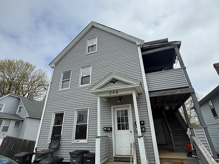 206 Connors St #1 — Photo 1