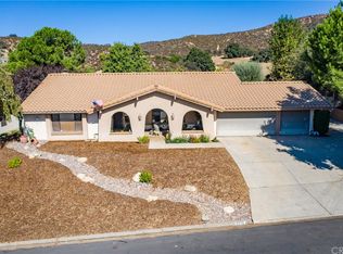 8955 Oak Creek Rd, Cherry Valley, CA 92223