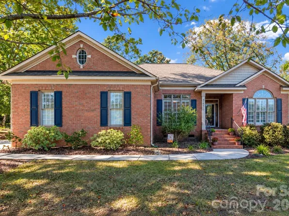 5650 Landale Ct NW, Concord, NC 28027