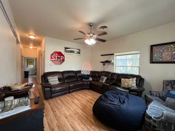 547 E Crow St, Stephenville, TX 76401