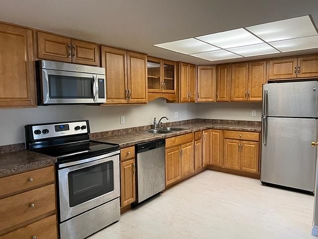 1st image of 208 Denrose Dr APT 4