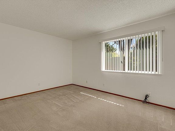 5th image of 1578 Galena Dr
