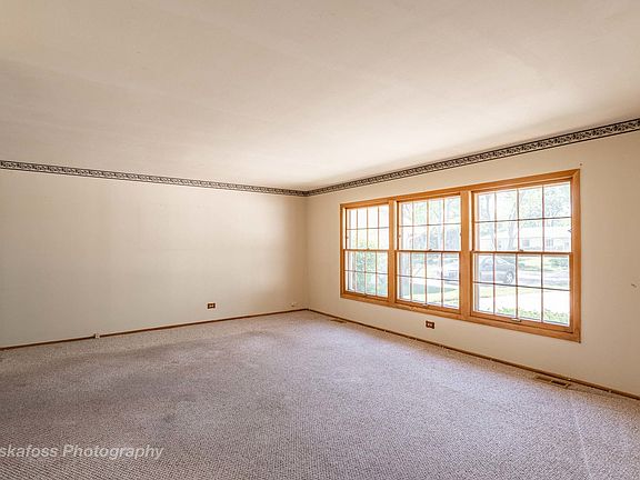 2nd image of 7785 Berkshire Dr