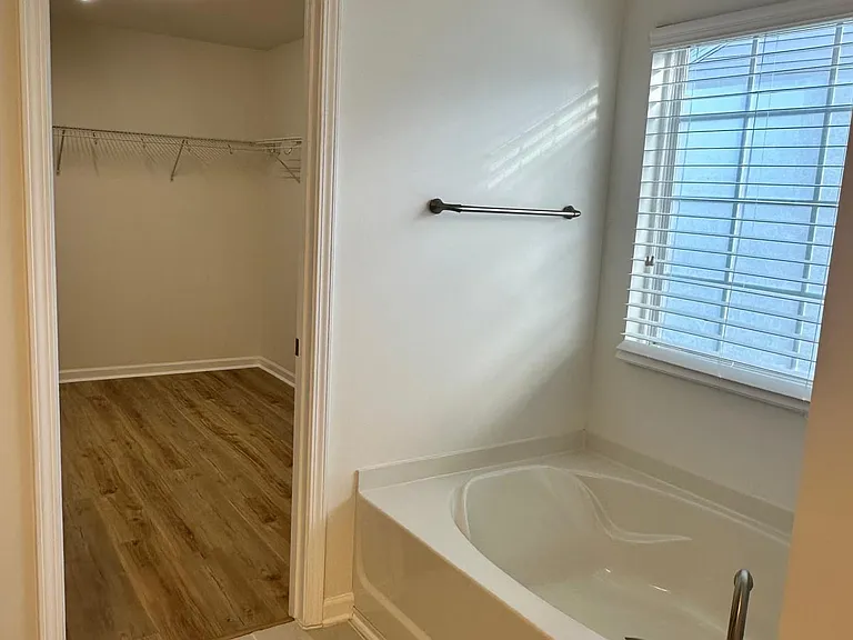 4209 Auburn Hills Dr — Photo 23