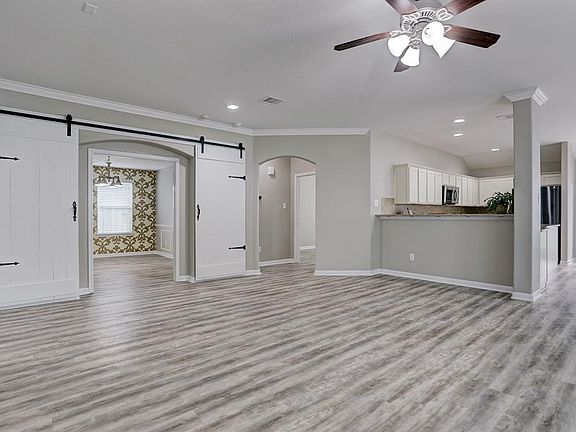 5th image of 21519 Barrett Knolls Dr