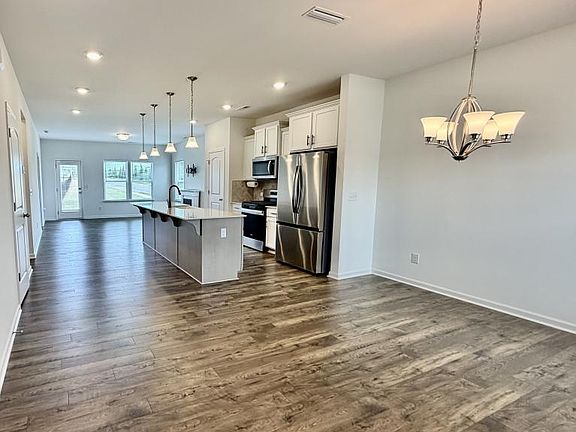 3rd image of 40180 Crooked Stick Dr