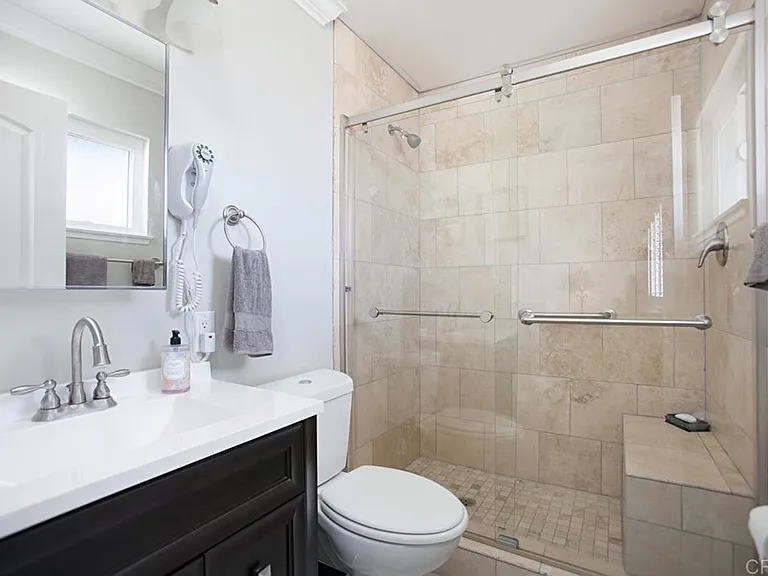 925 La Fiesta Way — Photo 43