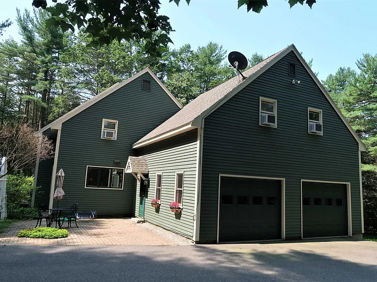 145 Woodside Meadow Rd — Photo 2