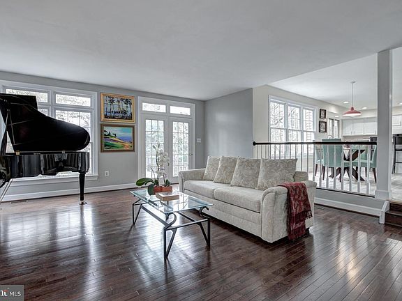 5th image of 4313 Oak Hill Dr