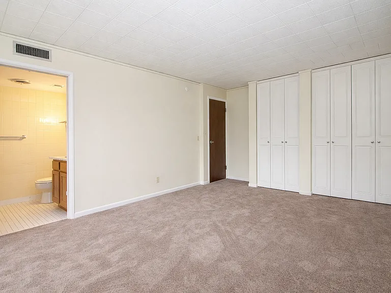 1/2BR - Bedroom