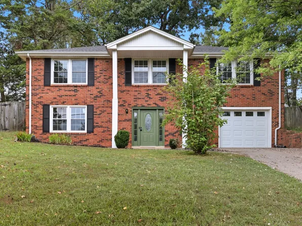 347 Greenleaf Ln, Clarksville, TN 37040