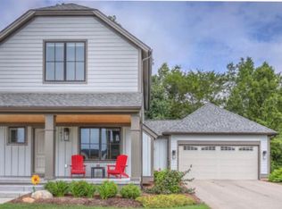 2873 New Town Dr NE, Grand Rapids, MI 49525