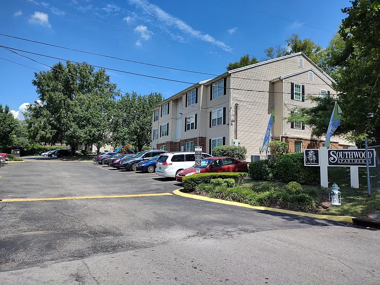 Southwood Apartments — Photo 18