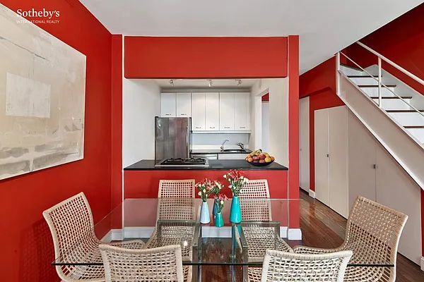 Sold by Sotheby's International Realty | media 4