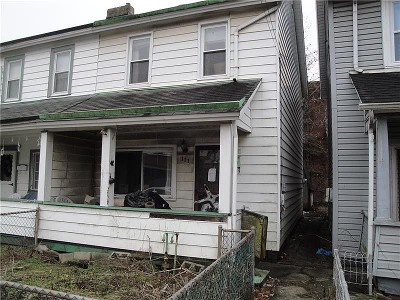 2nd image of 111 Ohio St