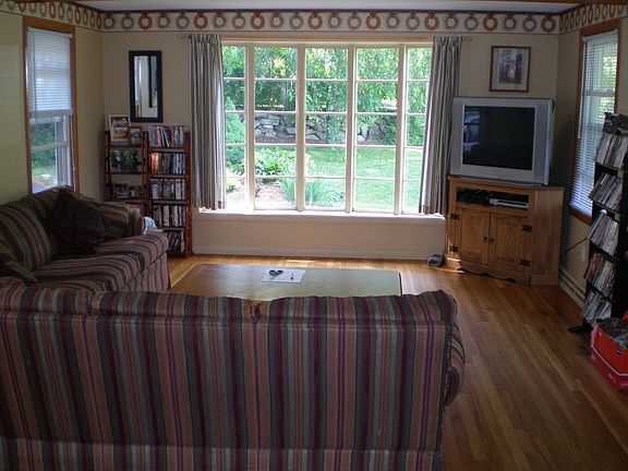 Living Room (prior to painting)