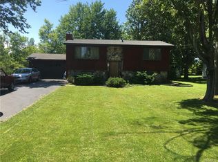 5300 Shimerville Rd, Clarence, NY 14031