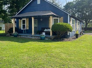 104 7th St, Nocona, TX 76255