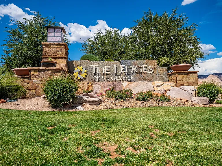 1504 W Shinnecock Dr — Photo 28