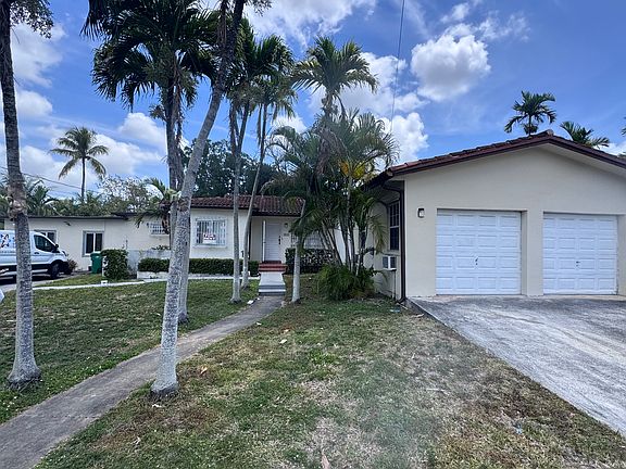 3rd image of 311 SW 49th Ave #311