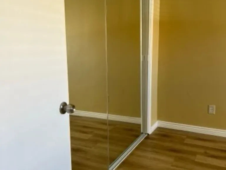 Bedroom mirrored closet
