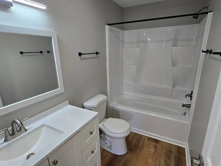 3459 Bloomingdale Rd #4 — Photo 7