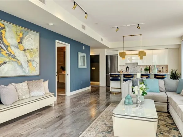 1050 S Grand Ave #1702, Los Angeles, CA 90015