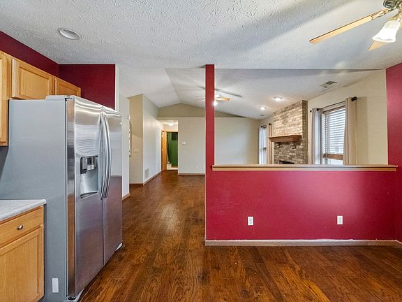 4th image of 3621 Braddock Dr