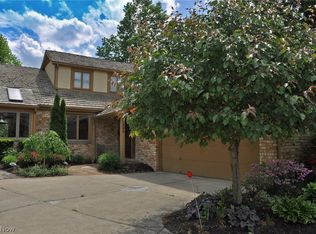 23285 Pheasant Ln #12, Westlake, OH