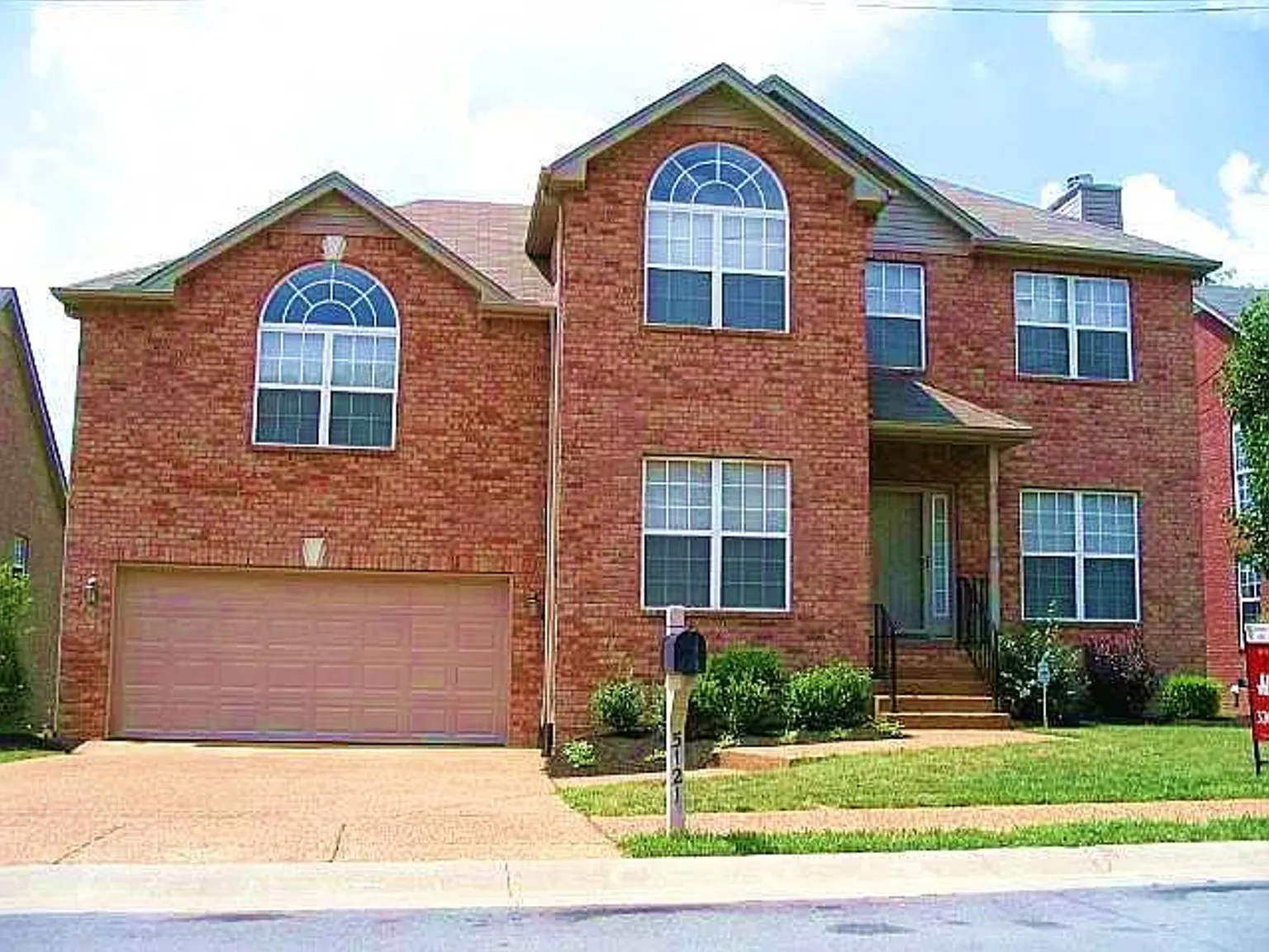 3 bed, 3028 sqft, $2,700 — Photo 1