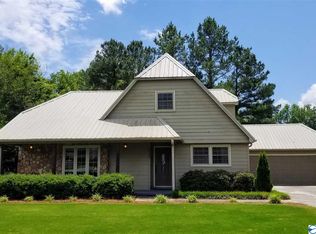 2103 Lancelot Dr SW, Decatur, AL 35603