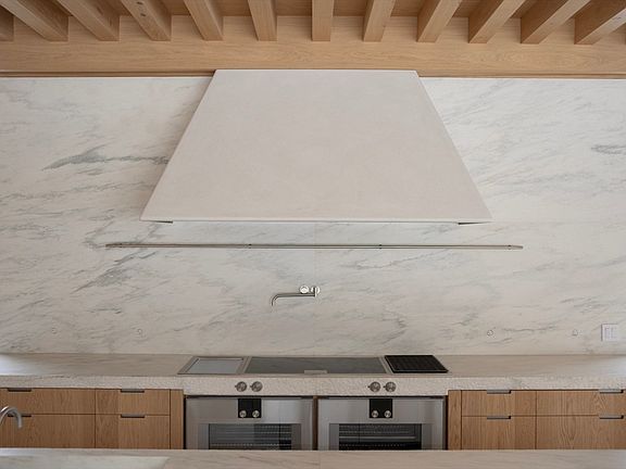 5th image of 45 White Oak Rd