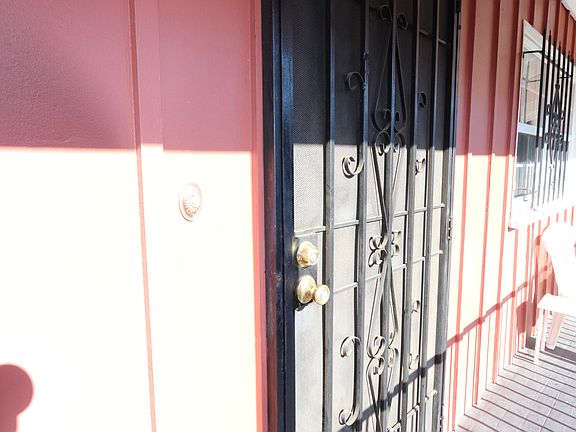 4th image of 328 Pasadena Ave APT B