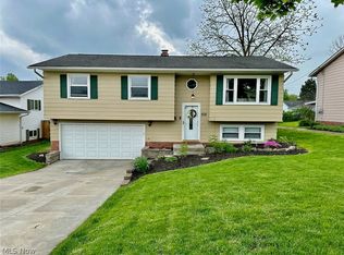 3135 Marda Dr, Parma, OH