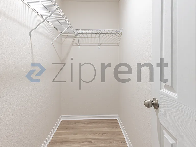 129 Wellwood Ln #B — Photo 8