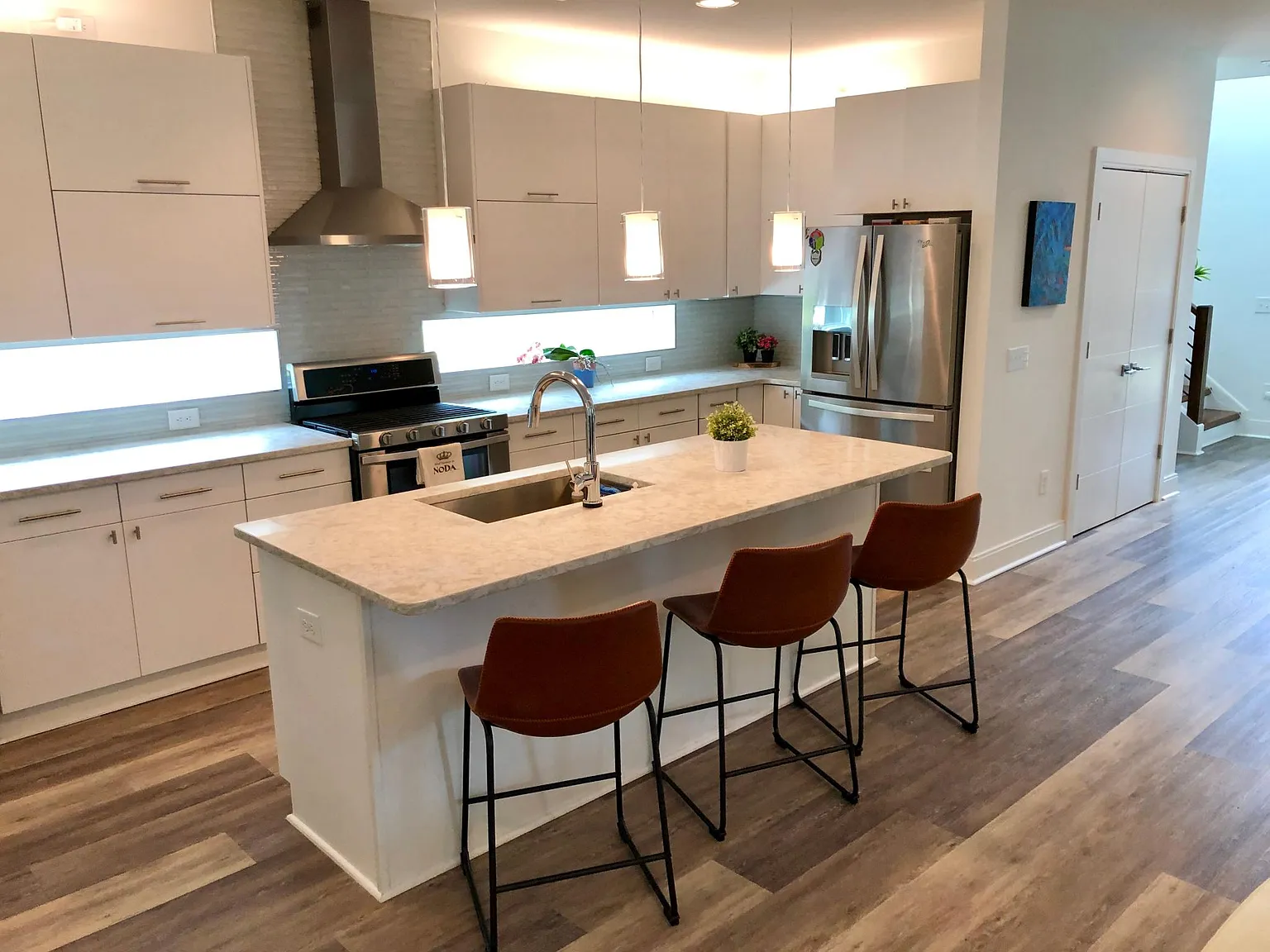 3516 Benard Ave — Photo 3
