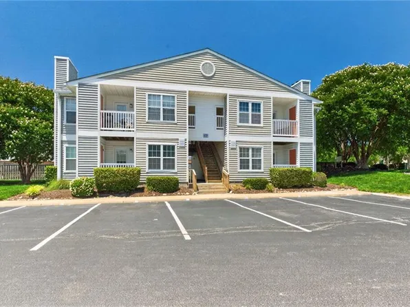 1802 Chantilly Ct, Virginia Beach, VA 23451