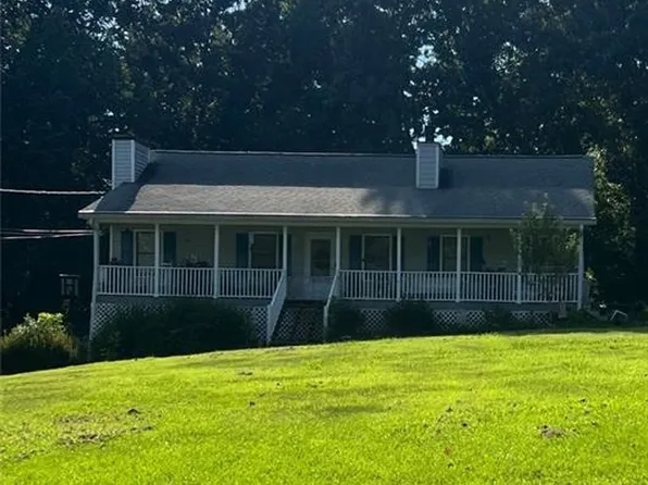 6235 Emerald Springs Dr, Acworth, GA 30102