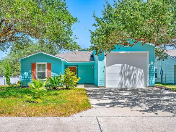 134 Treasure St, Rockport, TX 78382