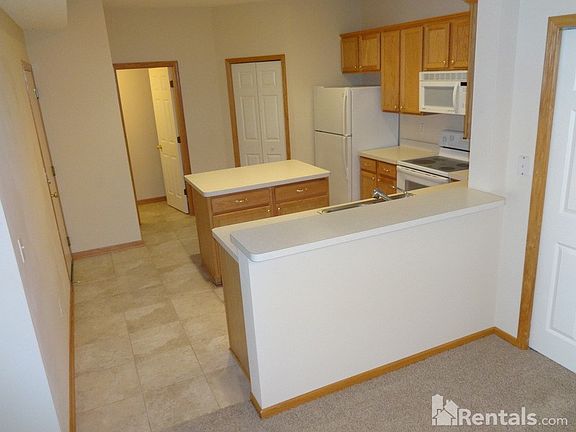 4th image of 13815 52nd Ave N APT 906