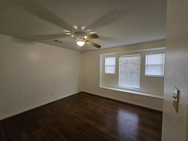 6718 Hawthorne Falls Ln — Photo 5