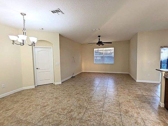 4th image of 3681 Corsica Ln