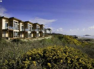 2792 Colony Cir, Bandon, OR 97411