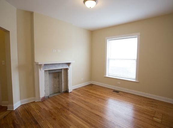 4th image of 5028 N Western Ave #01