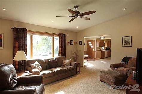 3rd image of 1461 Court Ave